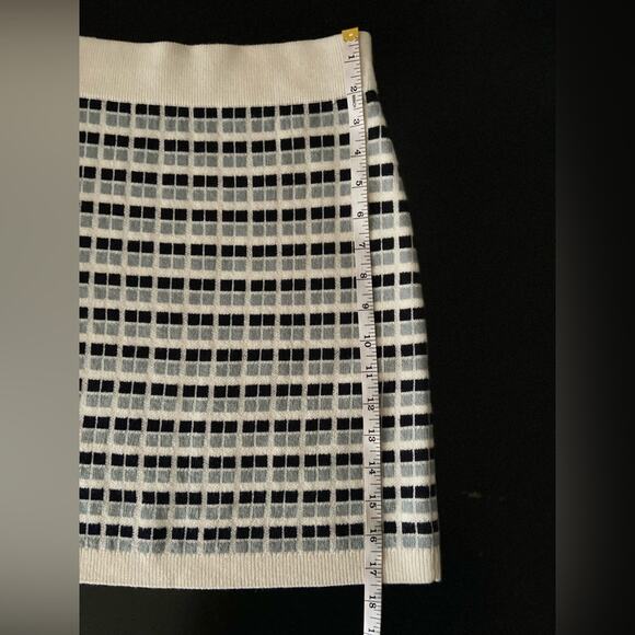 ARITZIA BABATON White/Gray/Black Checkered Knit Mini Skirt sz XS (NWOT) - Picture 11 of 12